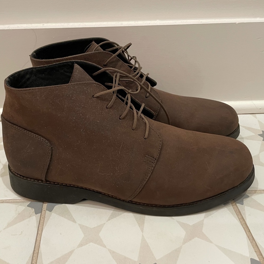 Nisilo Chukka Boots - Size 8.5